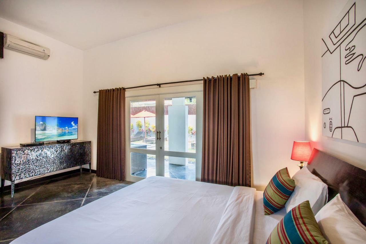 Villa Julia | Heart Of Seminyak | 350M Beach Kültér fotó