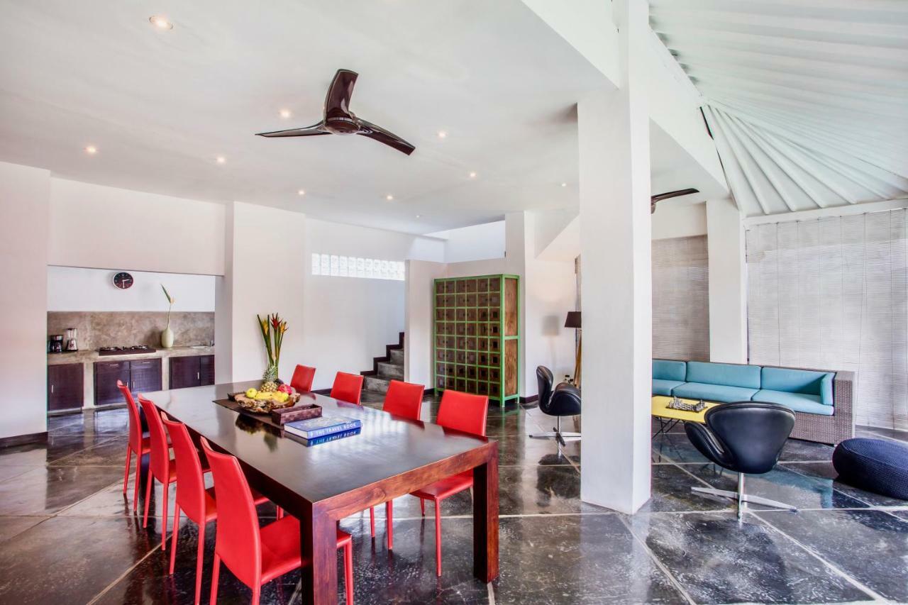 Villa Julia | Heart Of Seminyak | 350M Beach Kültér fotó